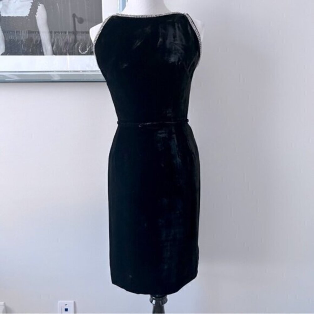 Original Junior Vogue 1960’s Velvet Wiggle Dress. - Picture 1 of 12
